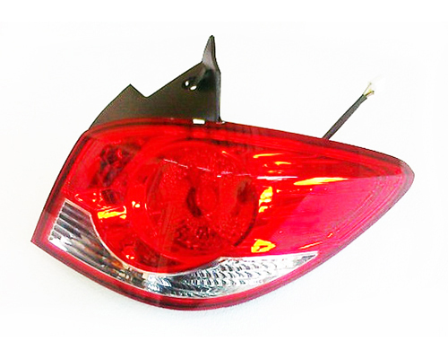 Toyota Carina T190 Фонарь задний правый 11-1811-01-6B
