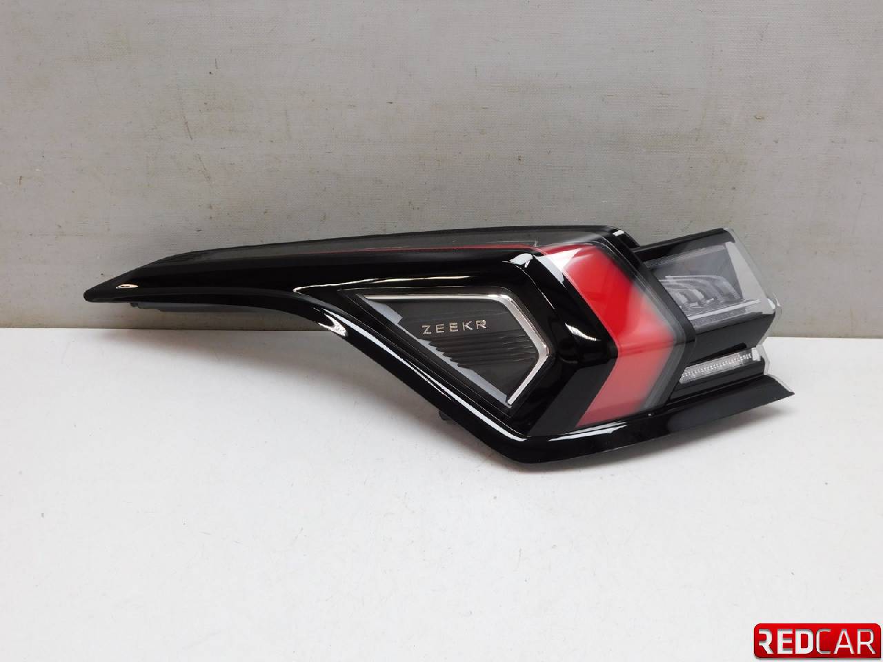 Zeekr 001 2021> Фонарь задний наружный левый 8894936004, 8891906353